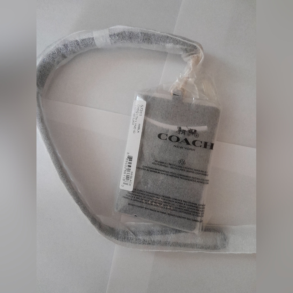 New Coach Lanyard With Detachable Card Case Black/Gold NWT - Picture 4 of 8